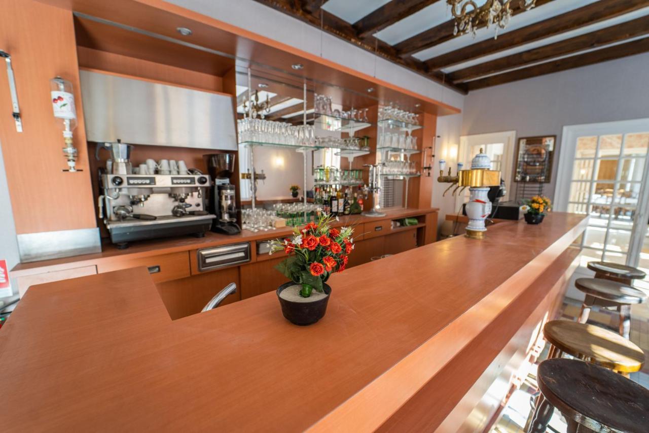 Celine Hotel Le Miridan Plombieres-les-Bains Bagian luar foto