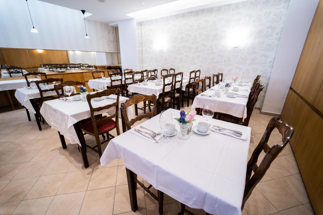 Celine Hotel Le Miridan Plombieres-les-Bains Bagian luar foto