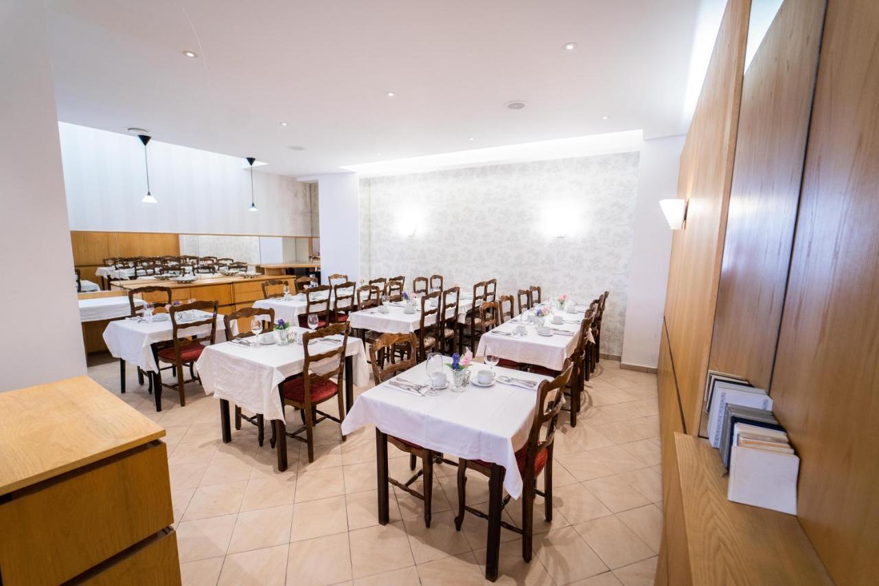 Celine Hotel Le Miridan Plombieres-les-Bains Bagian luar foto