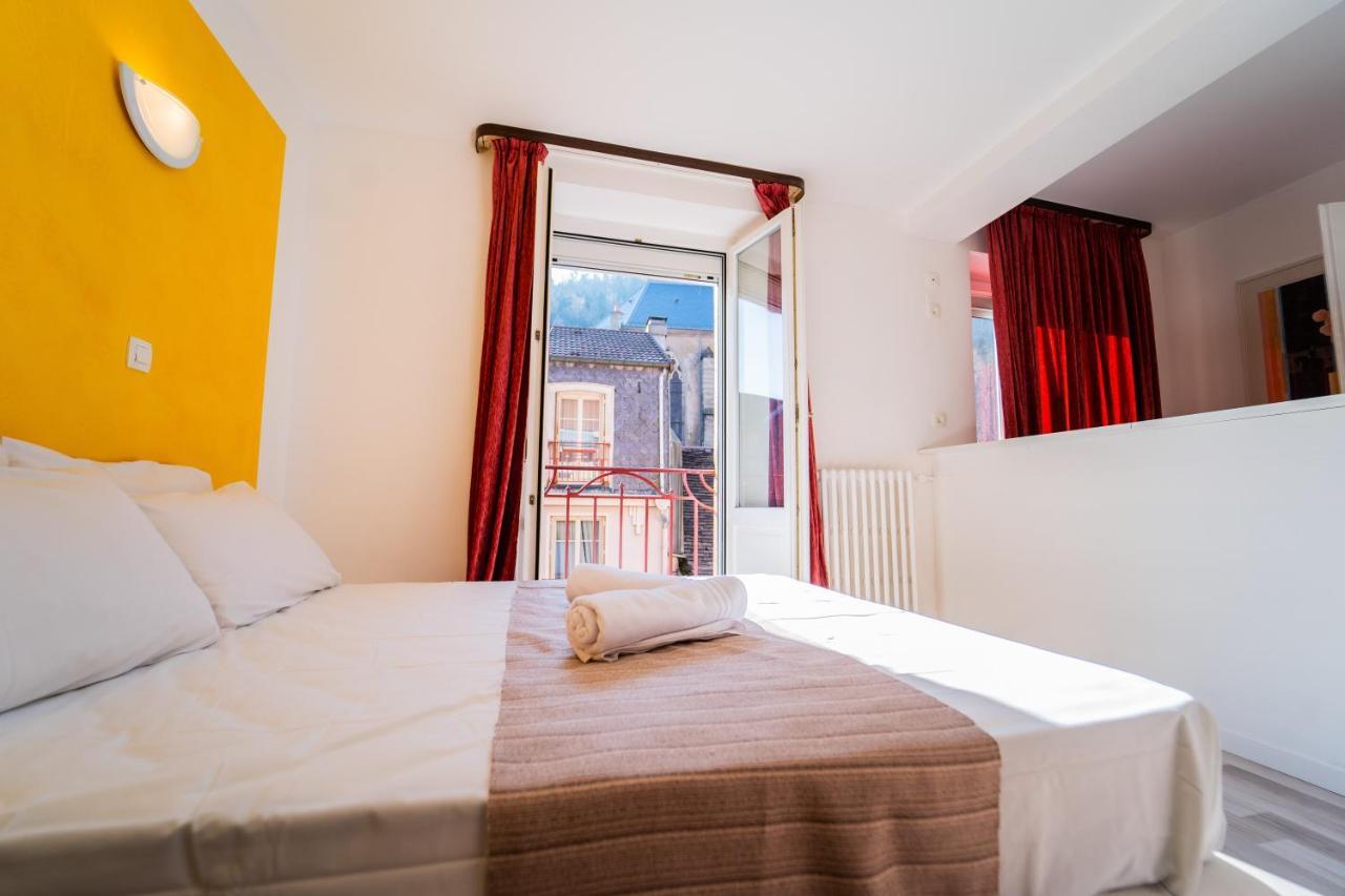 Celine Hotel Le Miridan Plombieres-les-Bains Bagian luar foto